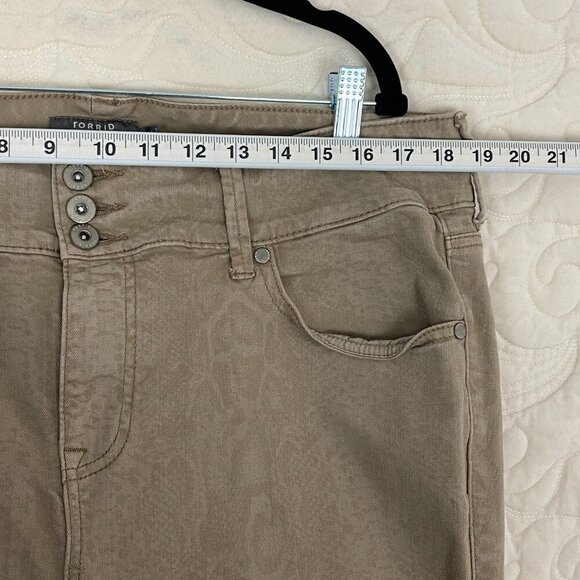 Torrid Jeggings Snakeskin Beige Size 20 Regular - Picture 8 of 11